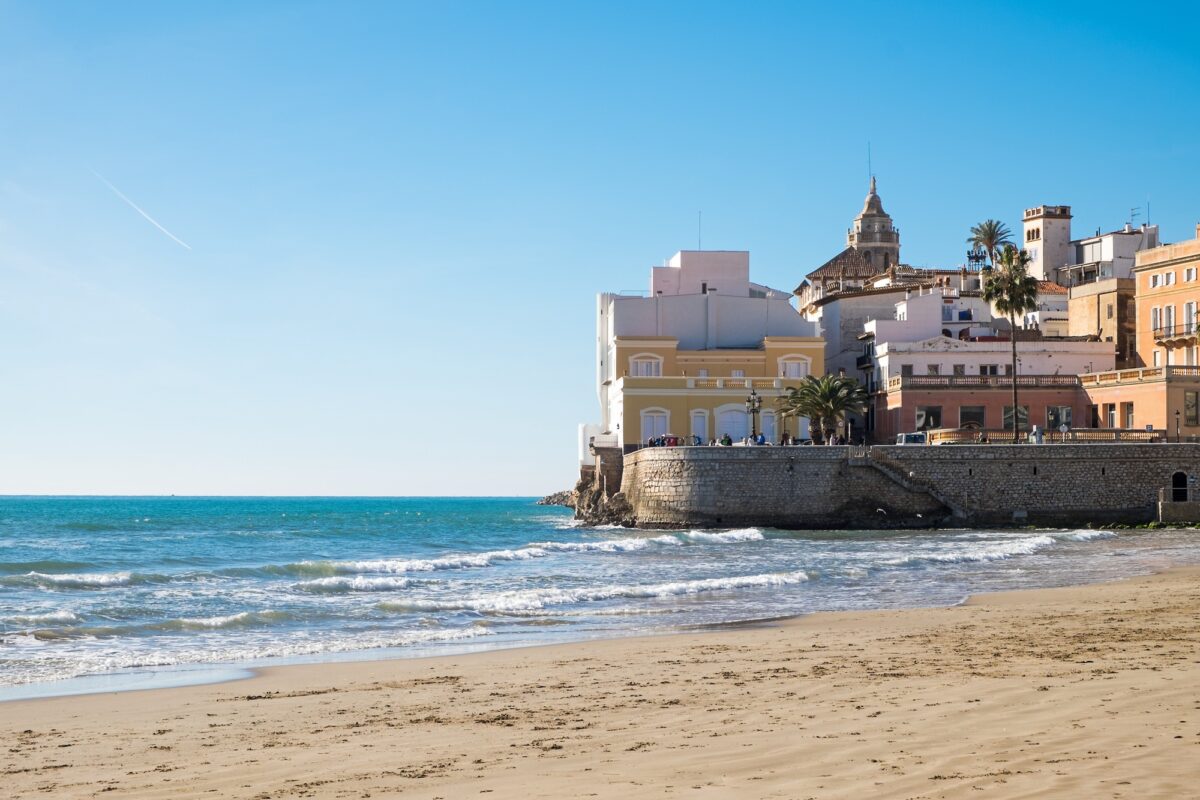 La plage de Sitges en Catalogne